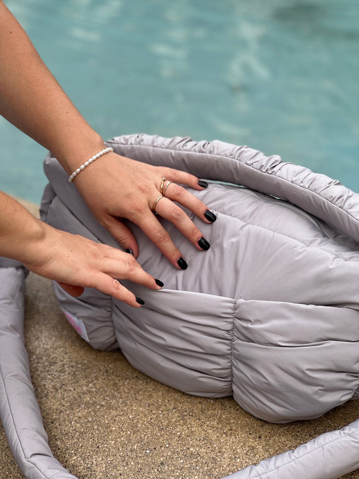 Bubblegum Bag Grey